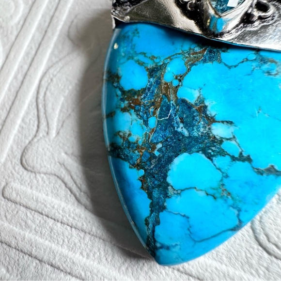 Elegant Howlite Pendant Large Blue Dyed Topaz Accents Polished Stone Silver Tone - Picture 3 of 10